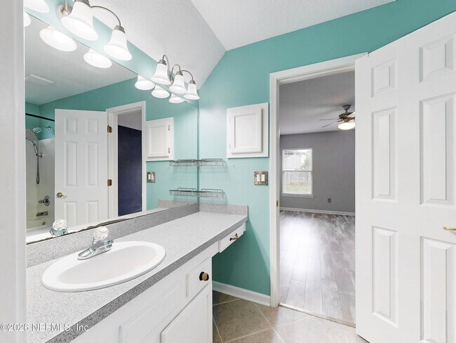 Building Photo - 2084 Frogmore Dr