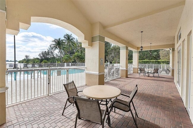 Building Photo - 1310 SW 48th Terrace