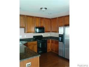 Building Photo - 2774 Riverside Dr
