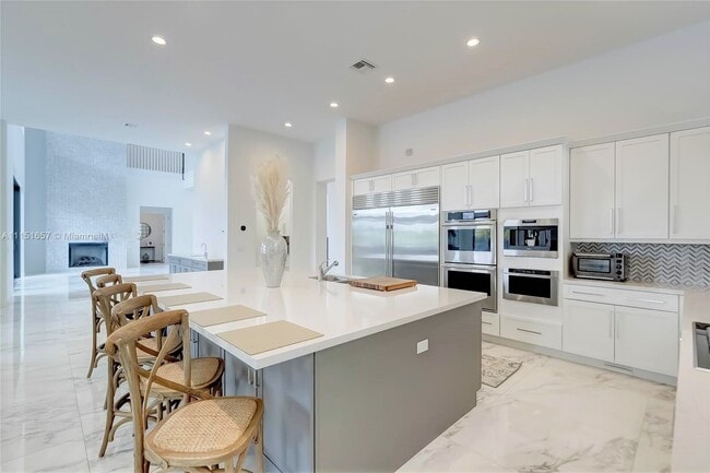 Building Photo - 17110 Reserve Ct