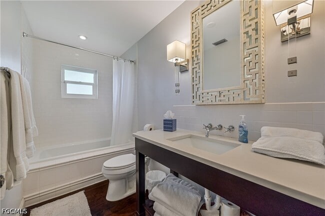 Building Photo - 28503 La Pluma Way