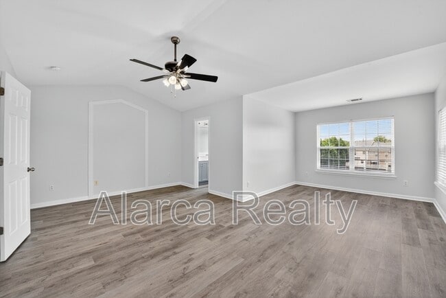 Building Photo - 9520 Kings Parade Blvd