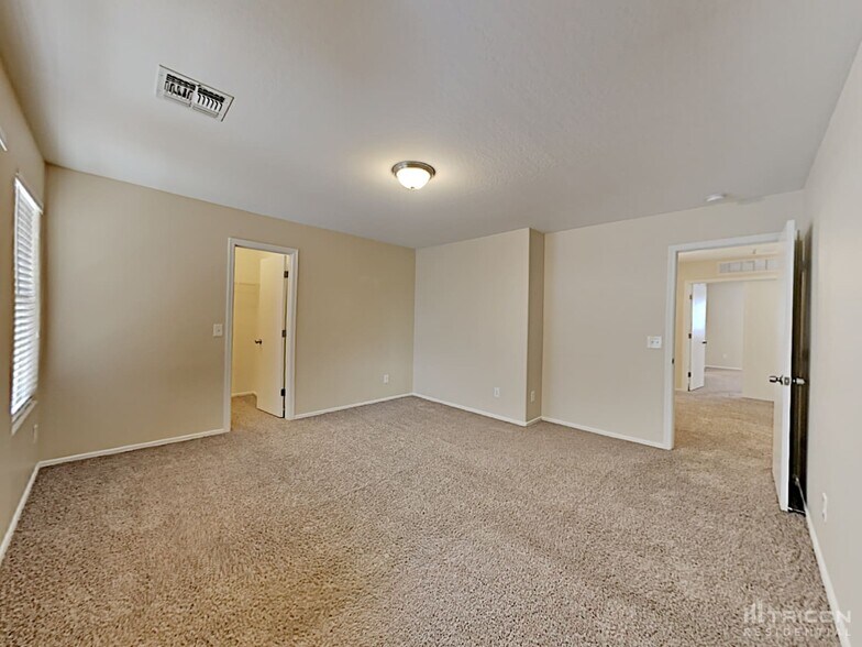 Building Photo - 2405 N 92nd Ln