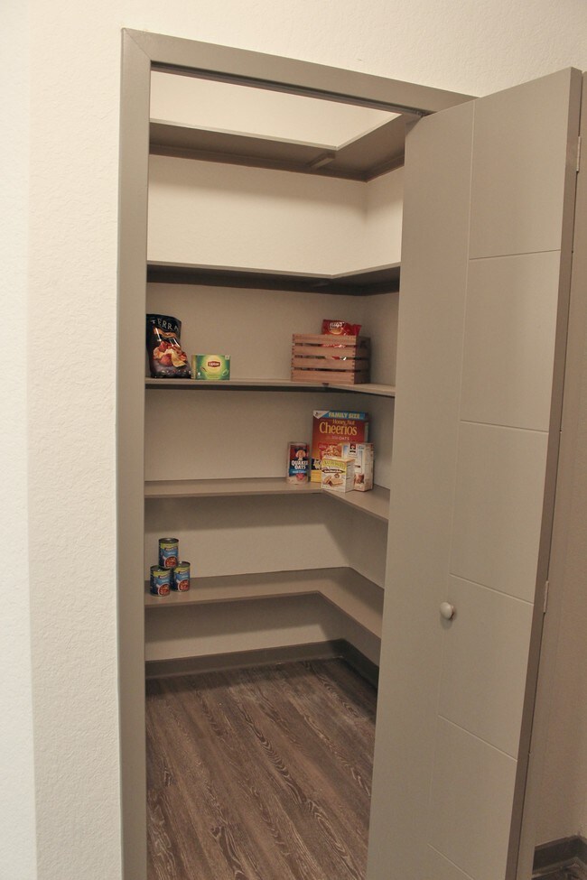 Building Photo - The Strand