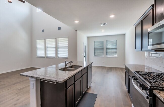 Building Photo - 7216 Headingham Wy