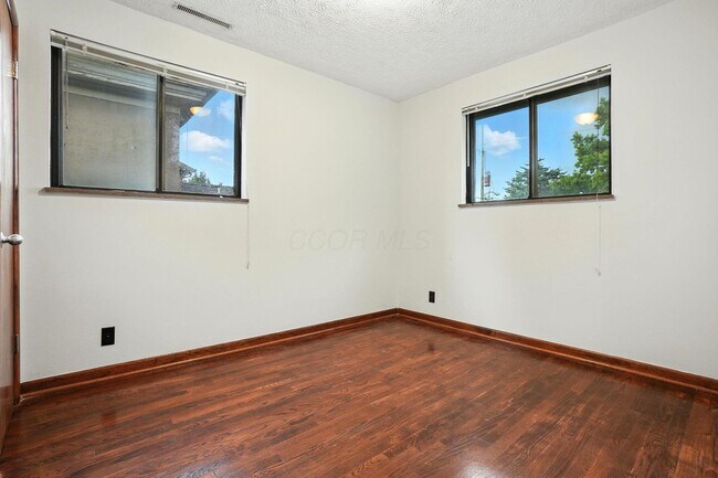Building Photo - 295 E Whittier St