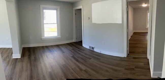 Building Photo - 79 St Charles St