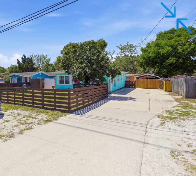 Building Photo - 587 Dixie Hwy