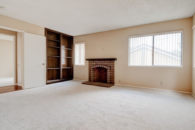 Building Photo - 20 Comanche Cir