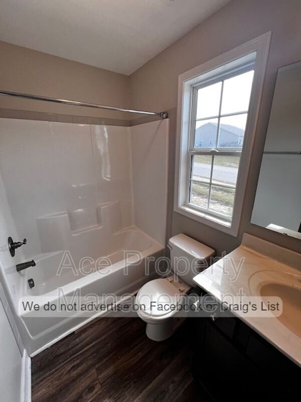 Building Photo - 232 Fishers Cv