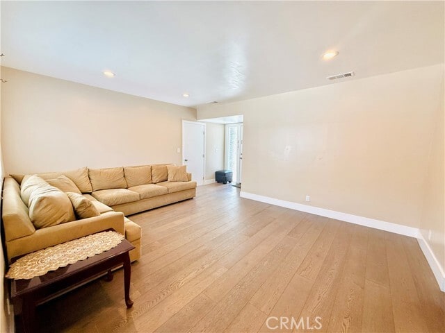 Building Photo - 17511 Glenburn Ave