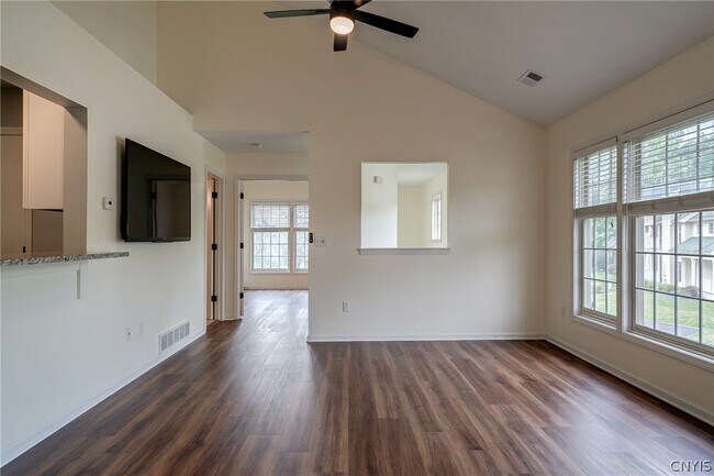 Building Photo - 2404 Pipers Ct