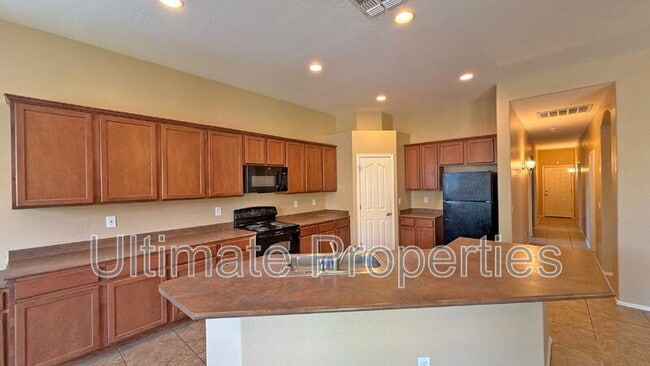 Building Photo - 17610 W Ironwood St