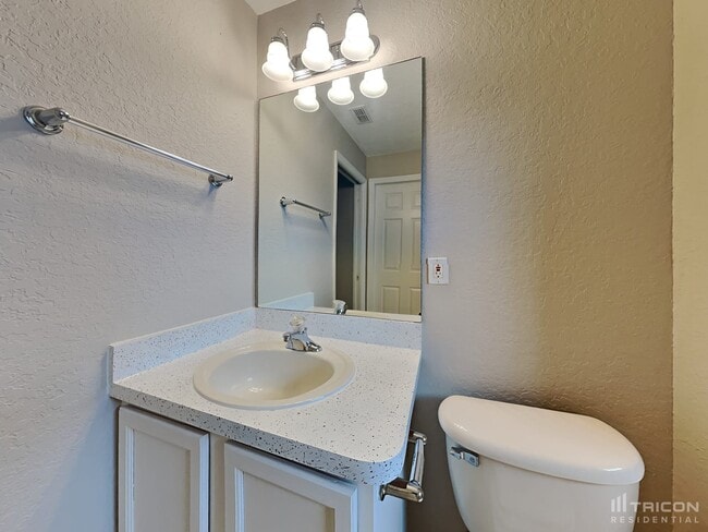 Building Photo - 6534 Covewood Dr
