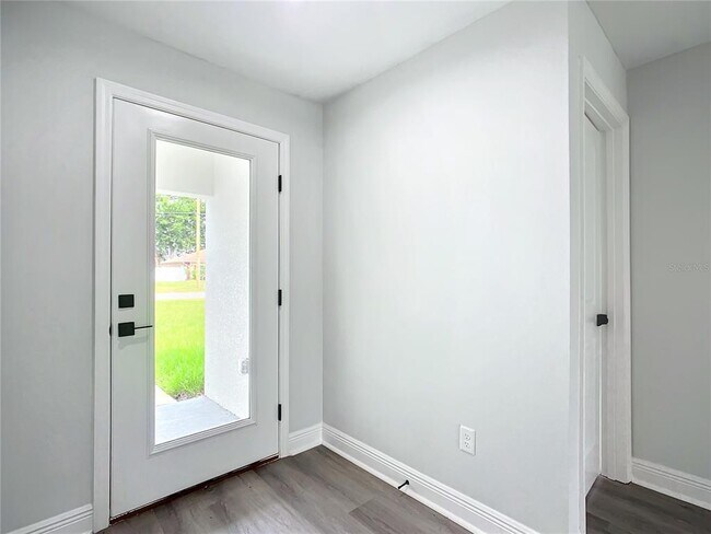 Building Photo - 13609 Markhan St