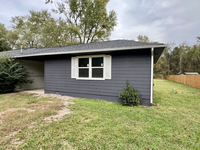 Building Photo - 157 Quail Dr