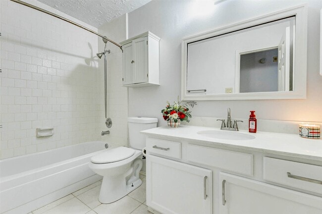 Building Photo - 3518 Pecan Point Dr