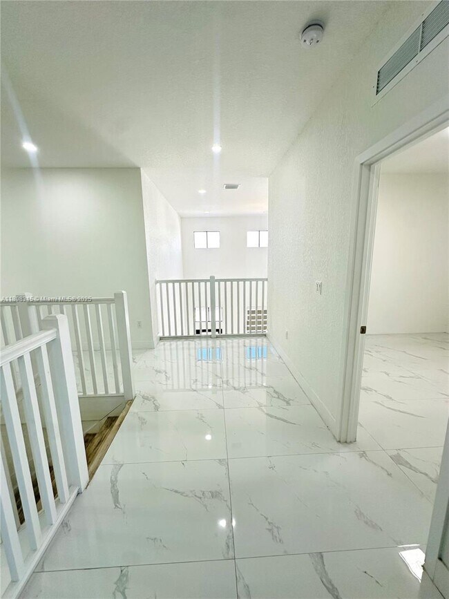 Building Photo - 1831 SW 145th Ave