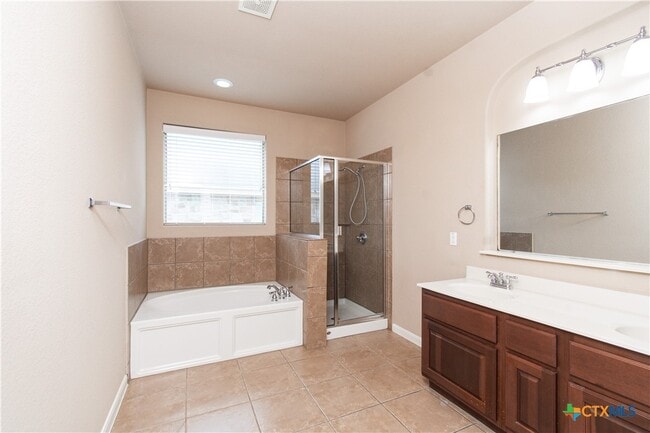 Building Photo - 12612 Timber Heights Dr