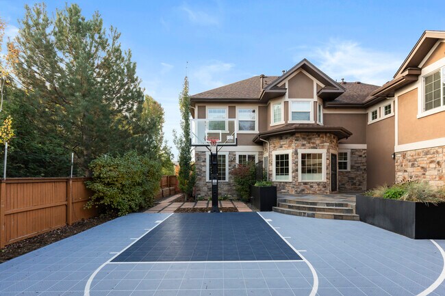 Building Photo - 8201 E 6th Ave