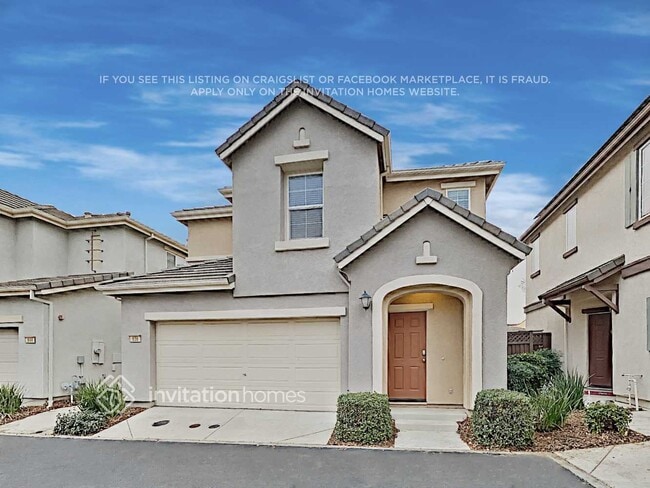 Building Photo - 638 Equinox Loop