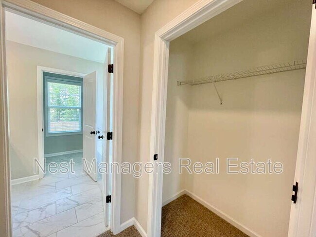 Building Photo - 141 Burnside Dr