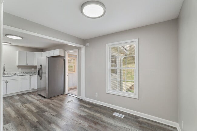 Building Photo - 2407 Webster Ct