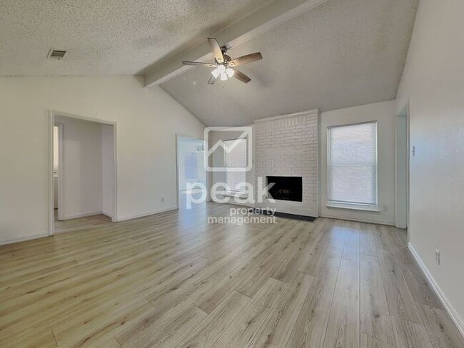 Building Photo - $2249! 3 Bed2 Bath in Watauga! Ready now! All appliances INCLUDED!