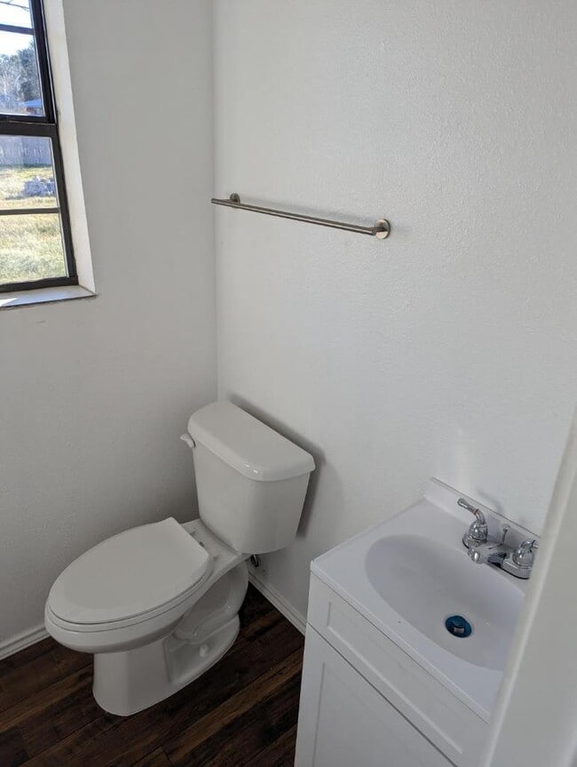 hall bath - 107 W Mesquite St