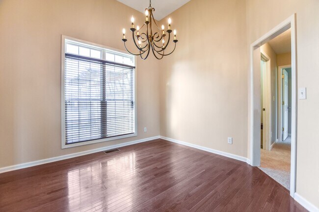Building Photo - 3886 Stella Dr