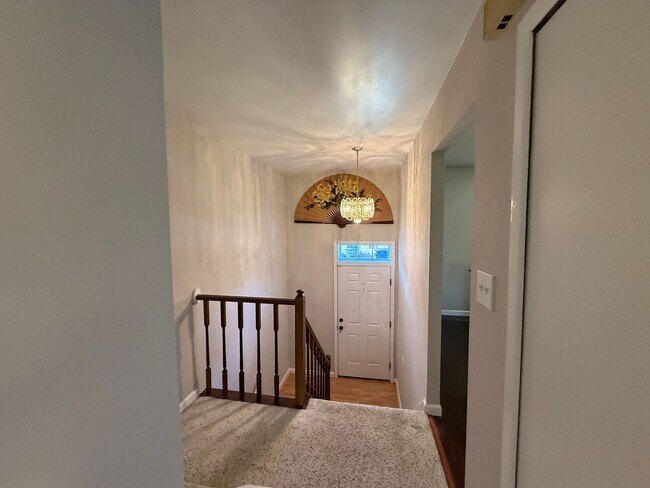 Building Photo - Completely Updated 3+BR, 3.5 Bath Townhome...