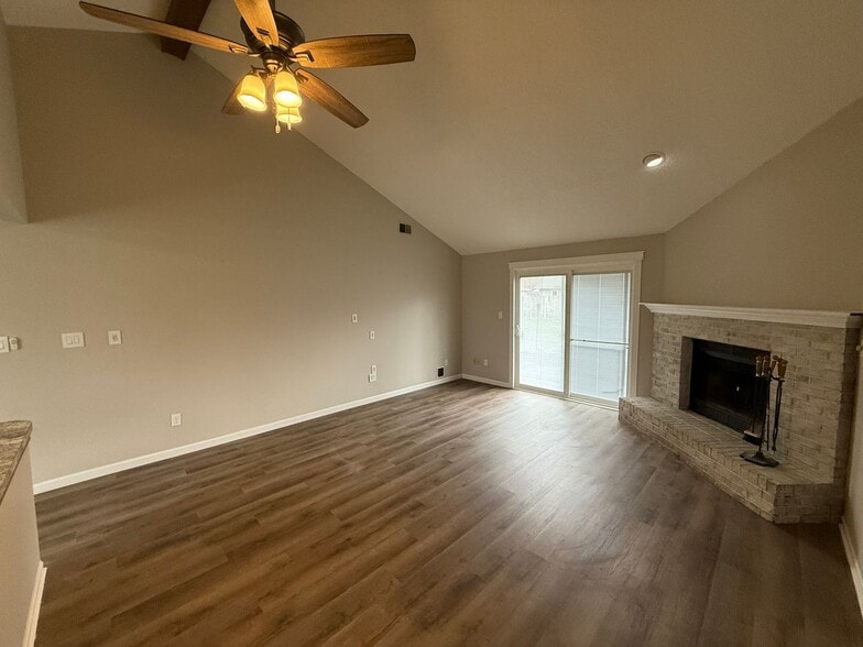 Building Photo - 6328 Neighbor Dr