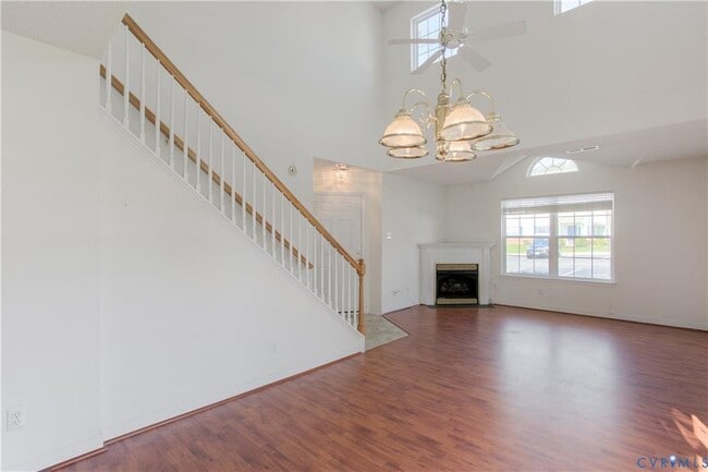 Building Photo - 4718 Twin Hickory Lake Dr