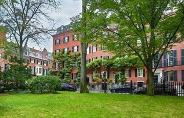 Building Photo - 17 Willow St