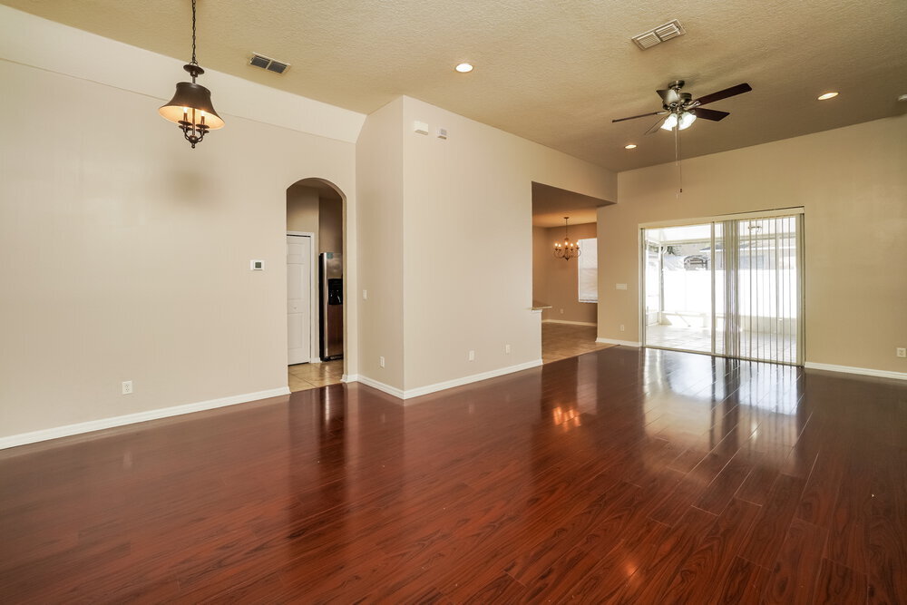 Building Photo - 30551 Annadale Dr