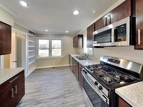 Building Photo - 3721 Wall St