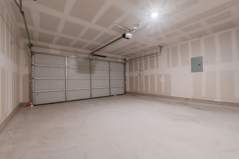 Building Photo - 352 Keefer
