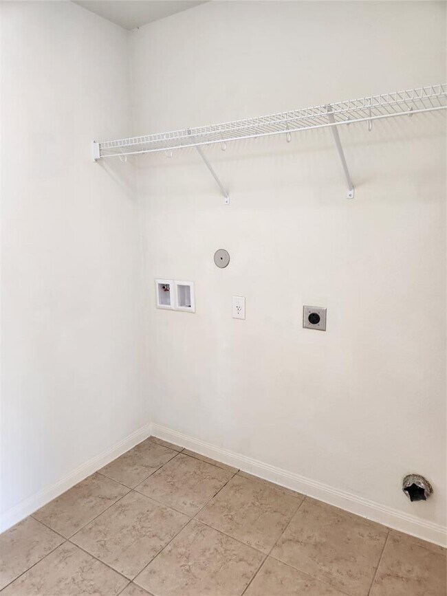 Building Photo - 1616 Treeta Trail