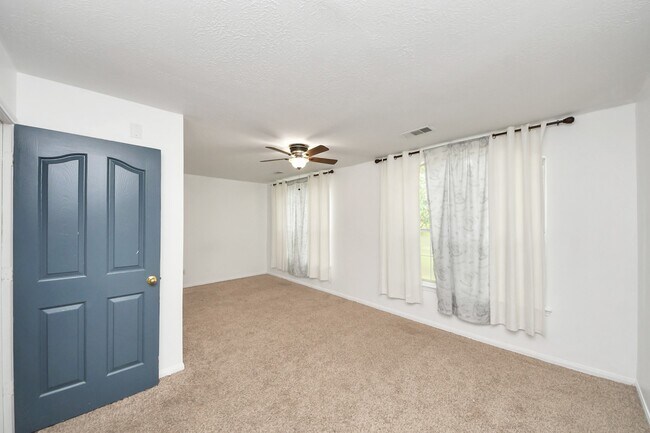 Building Photo - 18318 Farriswood Ct