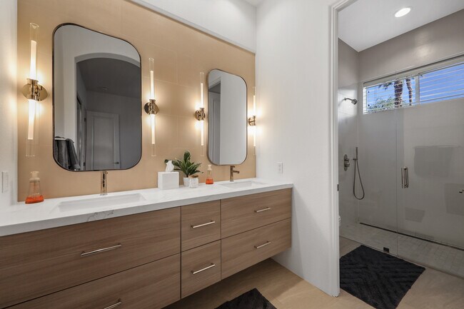 Building Photo - 80335 Merion