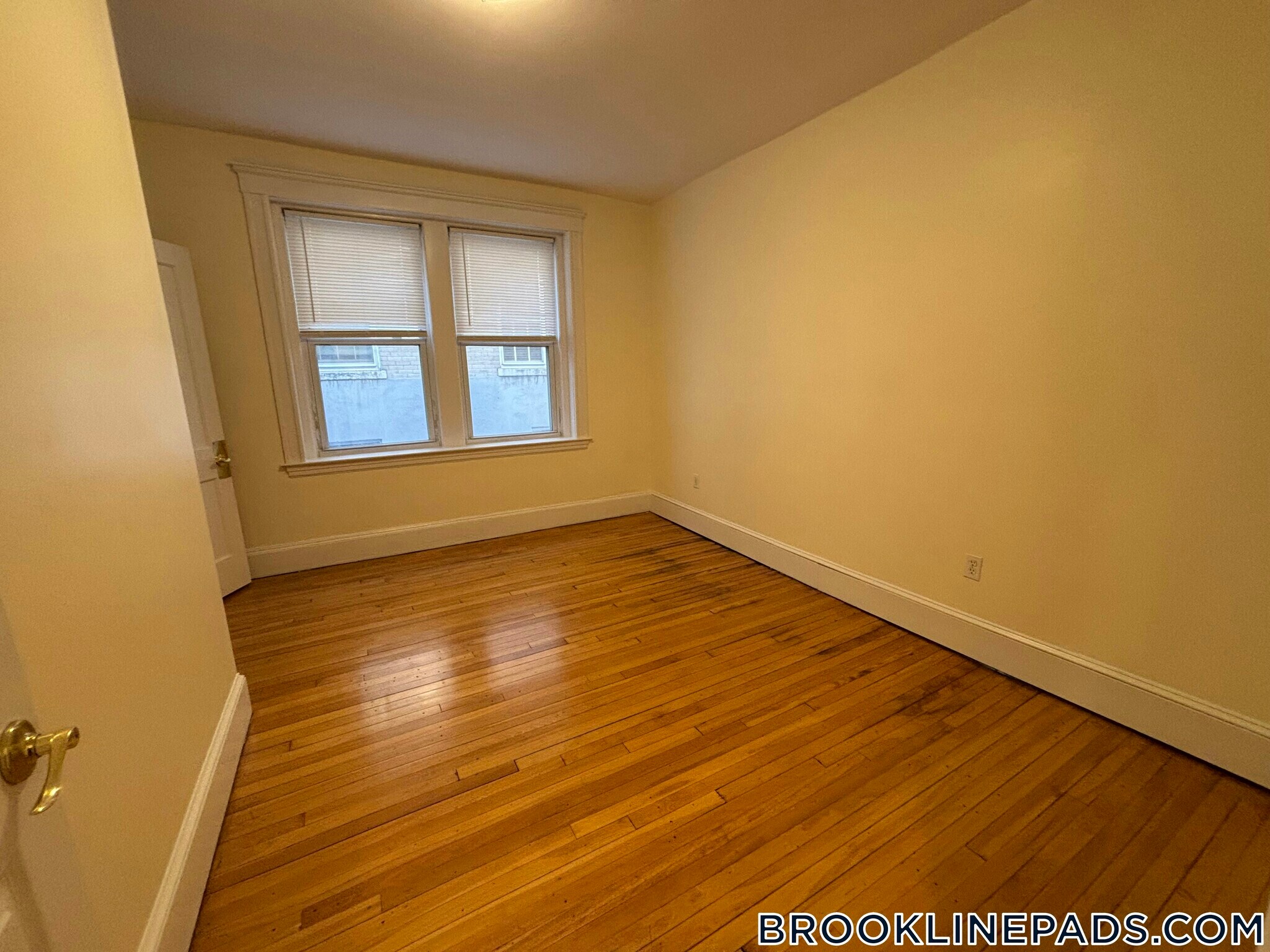 Building Photo - 69 Babcock St