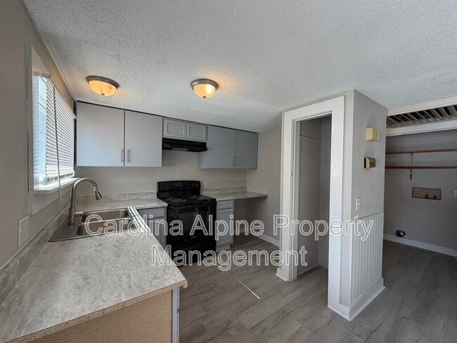 Building Photo - 510 Ridgecrest Dr