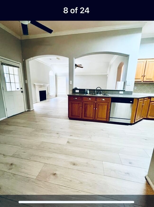 Building Photo - 13607 Mansor Dr