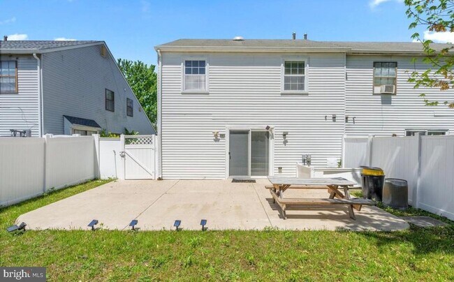 Building Photo - 64 Hampton Gate Dr