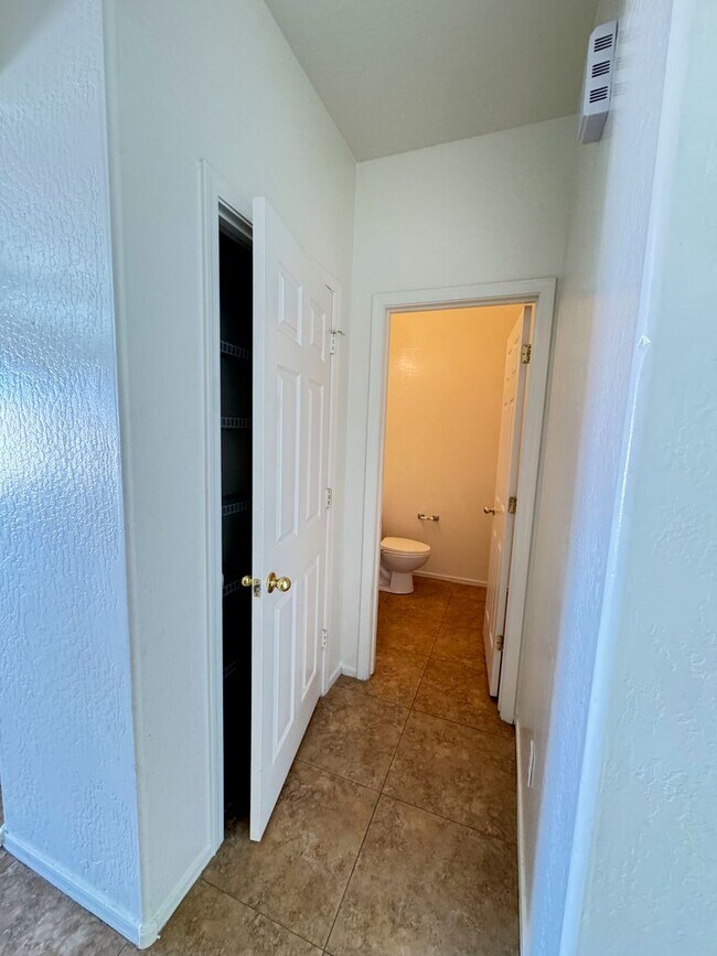 Building Photo - Queen Creek 4 bed 2.5 bath For rent