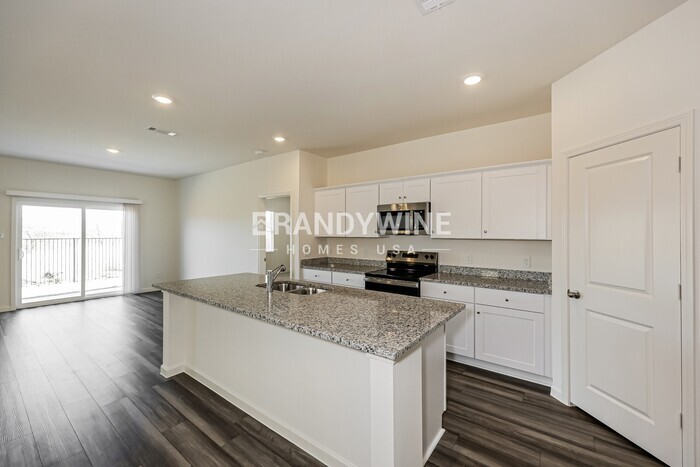 Building Photo - 8352 Sniptoe Dr