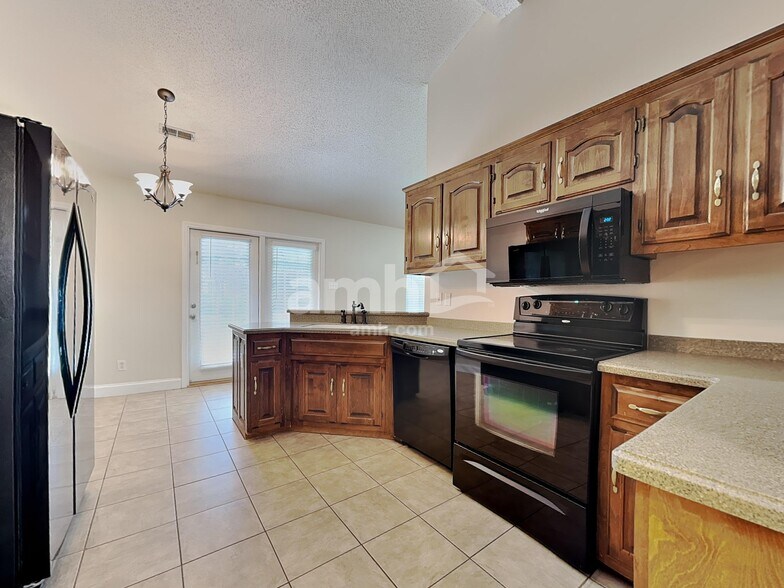 Building Photo - 721 Mize Farm Ct