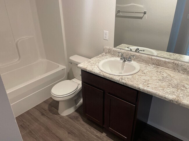 Building Photo - NEW Three Bedroom | Two Bath Home in Somerset