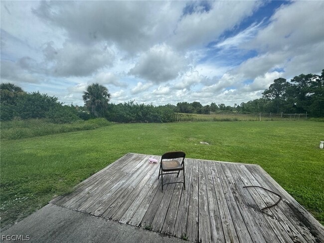 Building Photo - 1063 Peach St