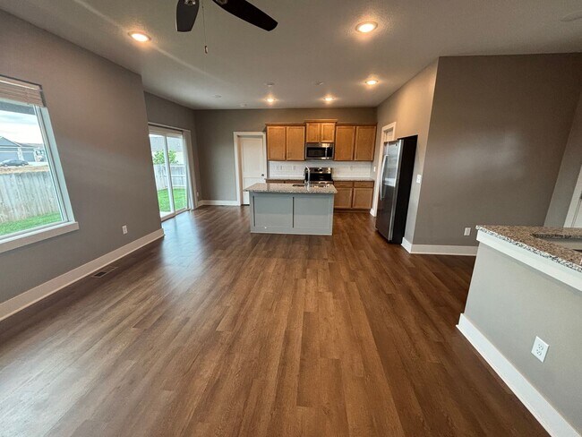 Building Photo - 4606 S Doris Ct